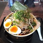 麺家チャクリキ - 特製 漢(おとこ)のブラック 麺中盛