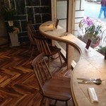 パティスリー・ジョルジュマルソー - 窓際カウンター席