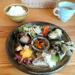 くらしとごはん リクル - こんな配置で配膳してくださいました。