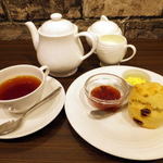 The Bridge Tea Rooms - クリームティー