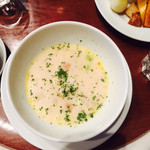 chano-ma - 2015/10/10 春野菜と貝柱チャウダ(1300円)。 味は薄めで、美味しいスープって感じです！ 