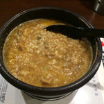 つけめん・油そば　あびすけ 元住吉店 - つけ麺を食べ終わるとスープ割りでもご飯を入れて「おじや」として食べることもできます
                                生卵も追加しておじやにしました
                                気をつけないと焦げつきますよ（笑）