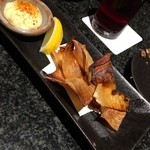 Foods bar 栞屋 - えいひれ炙り☆

ちと臭い…(；´д｀)