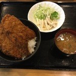 新潟市中央卸売市場誠食堂 - ブリカツ丼