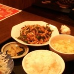 龍園 - 青椒肉絲定食