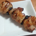 鳥や - ジャンボ焼き鳥195円／平成27年10月