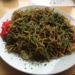 やきそば屋 - 特大肉入焼きそば【料理】