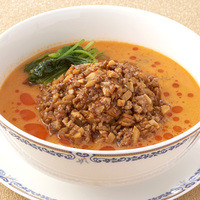 担々麺セット（春巻き、蒸し点心、正宗杏仁付き）