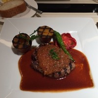 ル グラン - 牛薄切りヒレ肉網焼き玉ねぎコンフィチュール