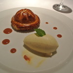 ラ・トルテュ - マロンパイ
      バニラアイスと塩キャラメルソース　