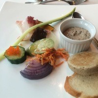 ポム・ダダン - ランチB3600円前菜