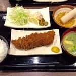 万年 - ヒレ定食900円