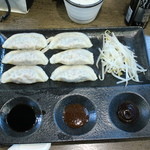 らぅめん考房 ありがた屋 - ゆでぎょうざ