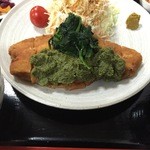 Matsumotogorudembagu - 安曇野放牧豚とんかつ定食 グリーンソース