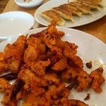 向陽飯店 - ラーズージ(鶏肉のピリ辛炒め)