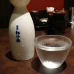 炭火焼鳥 Arata - 冷酒は徳利で出てきました。