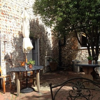 Saltmarsh Kitchen . Rooms . Bar_2