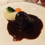 ル・メッサージュ - メインの赤ワインほほ牛肉