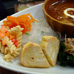 カフェ トコトこ - トコトこカレー ある日の副菜。