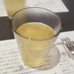 アーユルヴェーダ・カフェ ディデアン - ビュッフェの最初の1杯