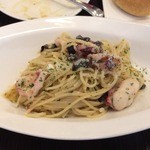 アンチョビとブラックオリーブのブッタネスカ（真ダコ入り）