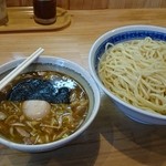 つけめん　辛味　たまご