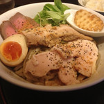 キブン、デ、、サチオ - オリエント・スペシャル
      ローストビーフ付きにして、肉三昧な盛り付け(^ ^)