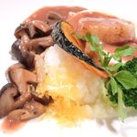 レスアルカーナ - ランチコースB 1512円 の鶏のバロティーヌ