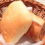 レスアルカーナ - ランチコースB 1512円 のパン2種盛り