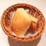 レスアルカーナ - ランチコースB 1512円 のパン2種盛り