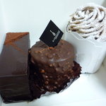 パティスリー カーヴァンソン - アメール80％、ショコラノワゼット、デゥミモンブラン♪