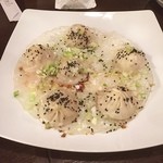 茶之味 - 焼き小籠包。
            下馬評高かったのは、みんな本場を知らないからなのだと理解する。
            レタス炒飯は美味でござった。