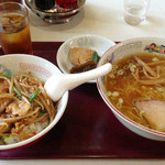 砂子食堂 - ラーメンセット　スタミナ丼