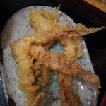 そば処 一庵 - 一庵そば￥750の天ぷらの下足天２本（H27.10.9撮影）