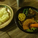 アジアンスープカリー べす - チキン野菜１０８０円
