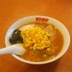 テンホウ - 肉揚げ味噌ラーメン、、トンカツ用の豚肉を薄い衣で上げた肉揚げが乗った味噌ラーメンにコーンをトッピング、これも旨い!