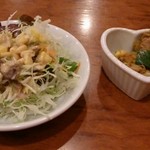 Supaisu Habu - ネパールセット サラダと付け合わせ(メインと似てる…