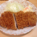 とんかつ燕楽 - 90gのカツランチ(ロースカツ)