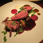 エクアトゥール - 27年10月　鴨肉ロースト、仔羊炭火焼　赤ワインソース　フウセンタケ