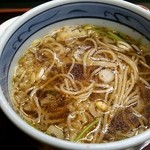 桂庵  - 親子丼セットの温かい蕎麦（食べ掛けですみません）