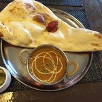 アグリム - チキンカレー(激辛)、ナン、チキンティッカ