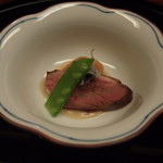 田ざわ - 鴨のロースト　いちじくとアケビ共に　胡麻みそで