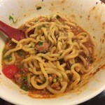 十夢 - トマト混ぜラーメンは極太麺