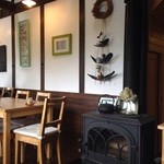 カフェレストラン こもれび - 落ち着く店内です。