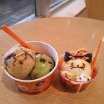 サーティワンアイスクリーム - 料理写真:『ブラウンシュガー&シナモンとピスタチオスクリーム』『ハロゥイン ハッピードール ねこ』