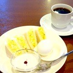 cafeかのん - エッグサンドとブレンド珈琲のモーニング（400円）
