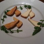 Sumire - 薫製チーズ（メニューから無くなりました。復活して欲しい一品）