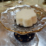 トゥ・ラ・ジョア - ひっくり返すとプリンになります