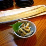居酒屋 兀突骨 - 鰻の薫製　小さな切身でもジワッとうま味が出ます