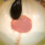 大砲ラーメン - 丼の底の骨粉